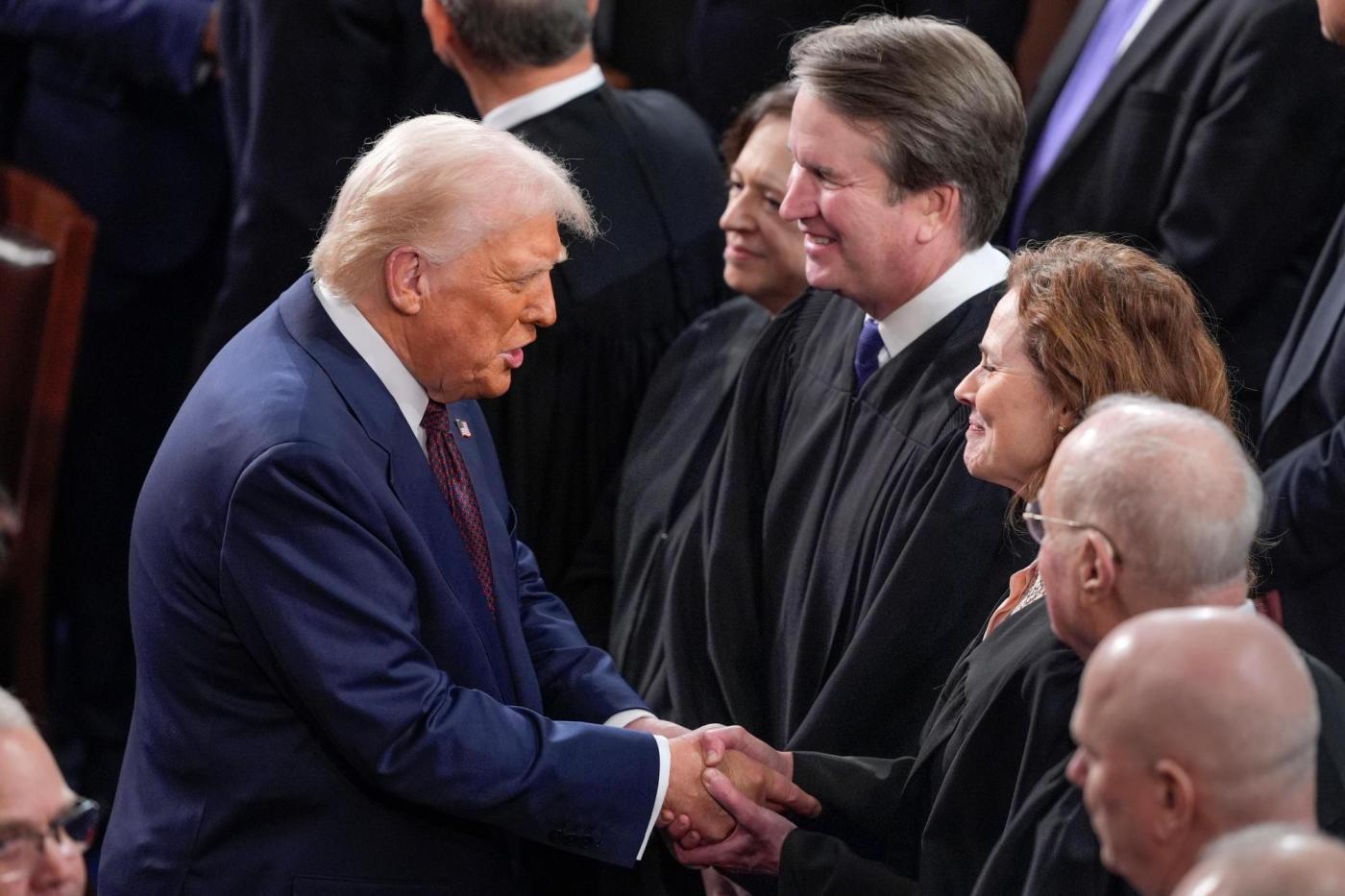 Brownstein: ‘Color-blind’ conservatism has some holes in its logic