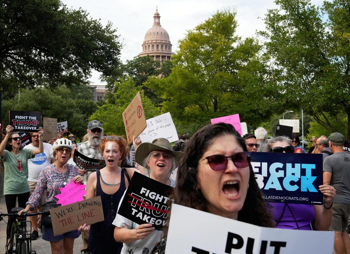 Brownstein: Trump’s efforts to tilt midterms is bigger than Texas redistricting