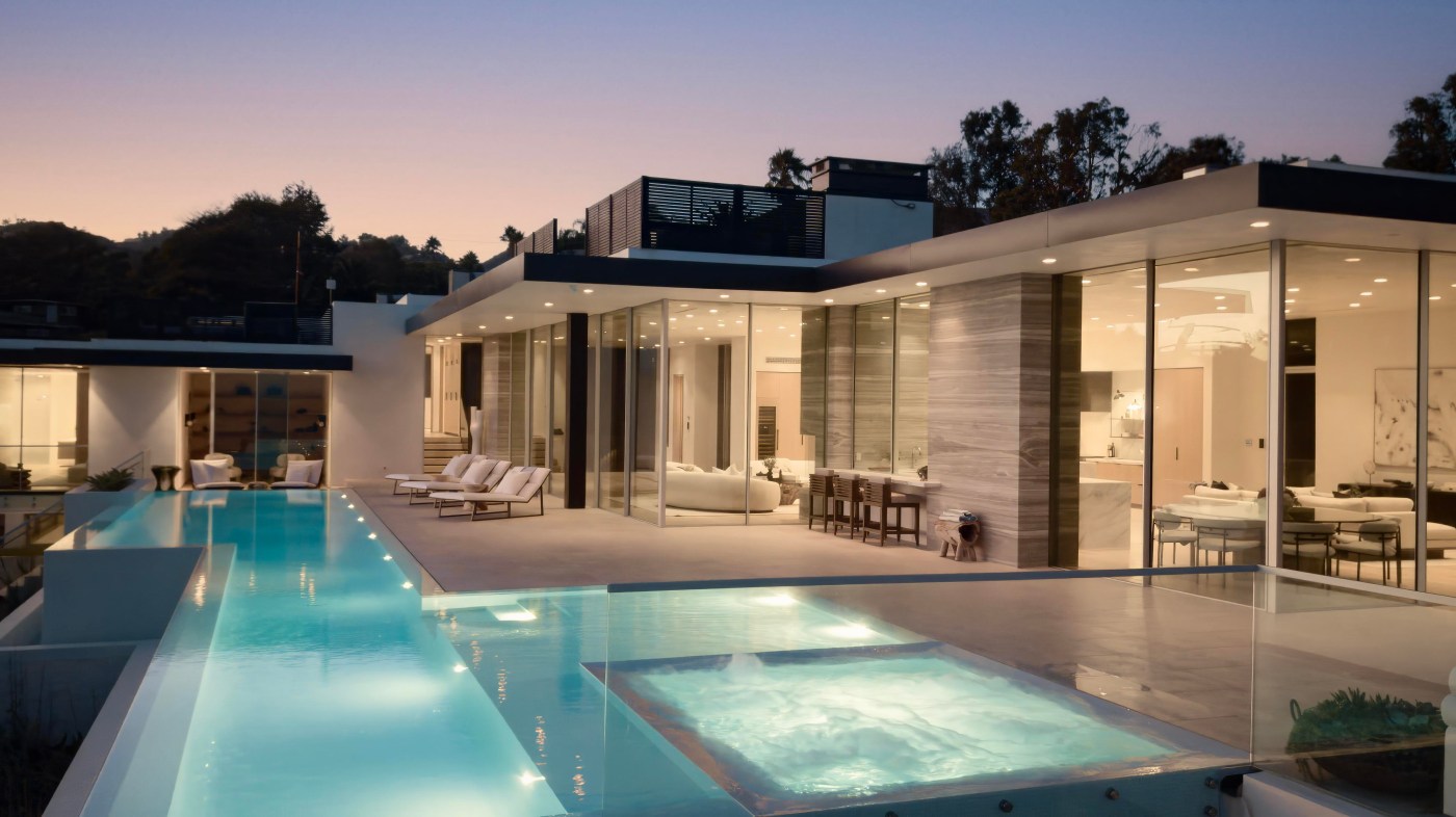 Photos: Ex-SF Giants star selling new Malibu mansion for $39 million