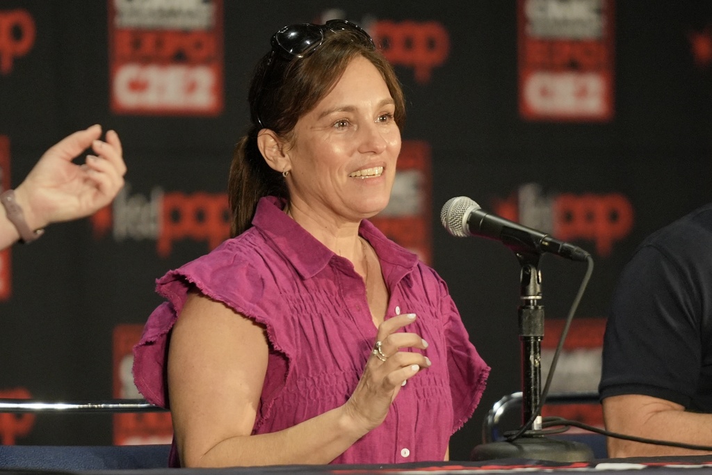Horoscopes Oct. 6, 2025: Amy Jo Johnson, challenge yourself and those around you this year