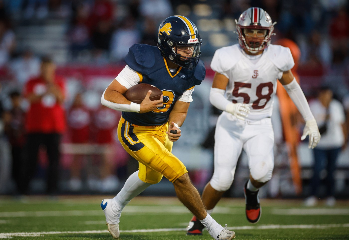 Lincoln’s rushing attack too much for Branham as Lions stay unbeaten