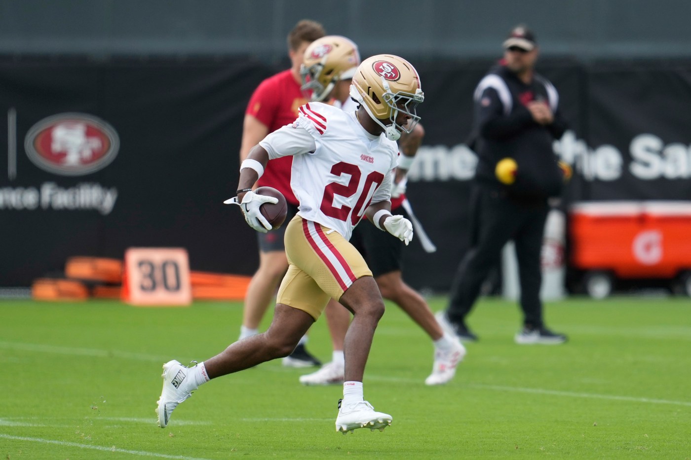 Slot corner Upton Stout among 49ers’ inactives, shuffling cornerback position vs. Falcons