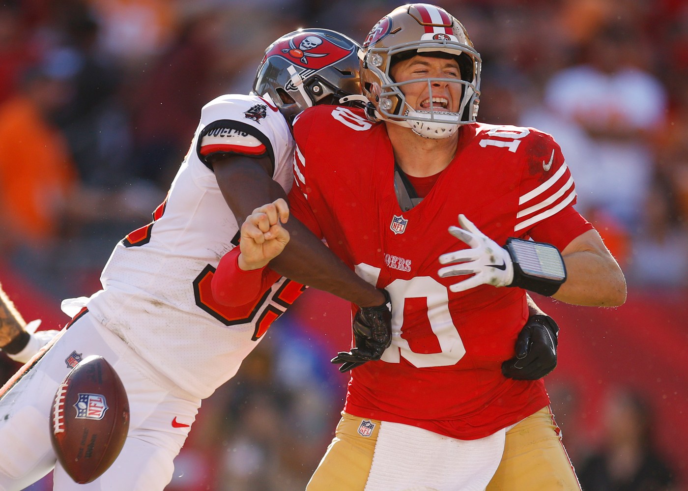 Bucs 30, 49ers 19: Warner’s cart-off injury, Jones’ interceptions doom Niners