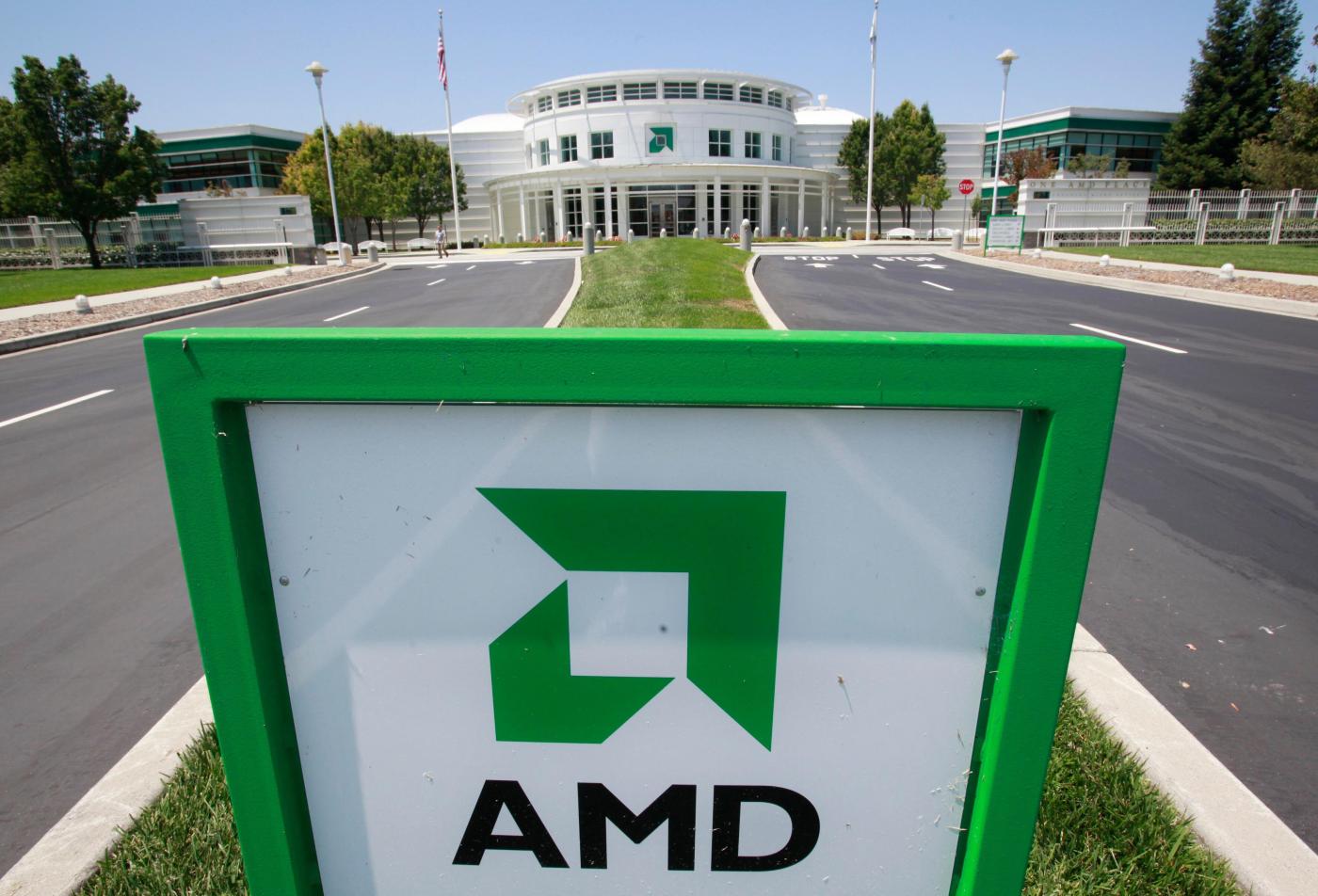 AMD says Oracle is committing to widespread use of new AI chips