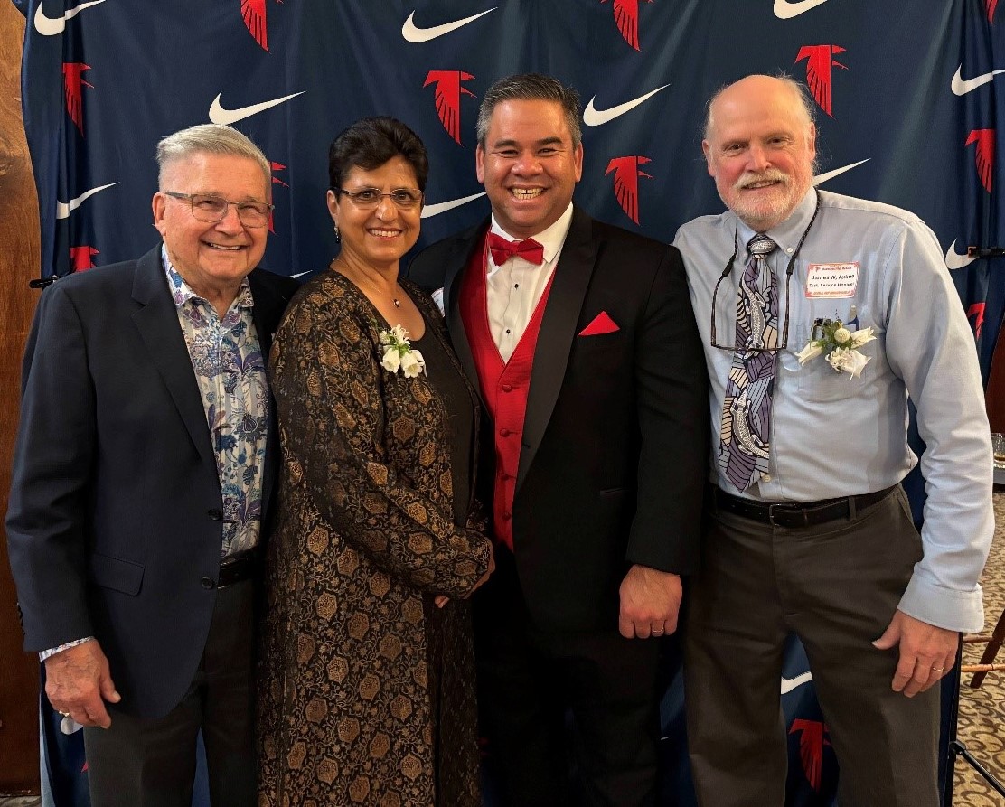 Saratoga High celebrates alumni, hall of fame inductees