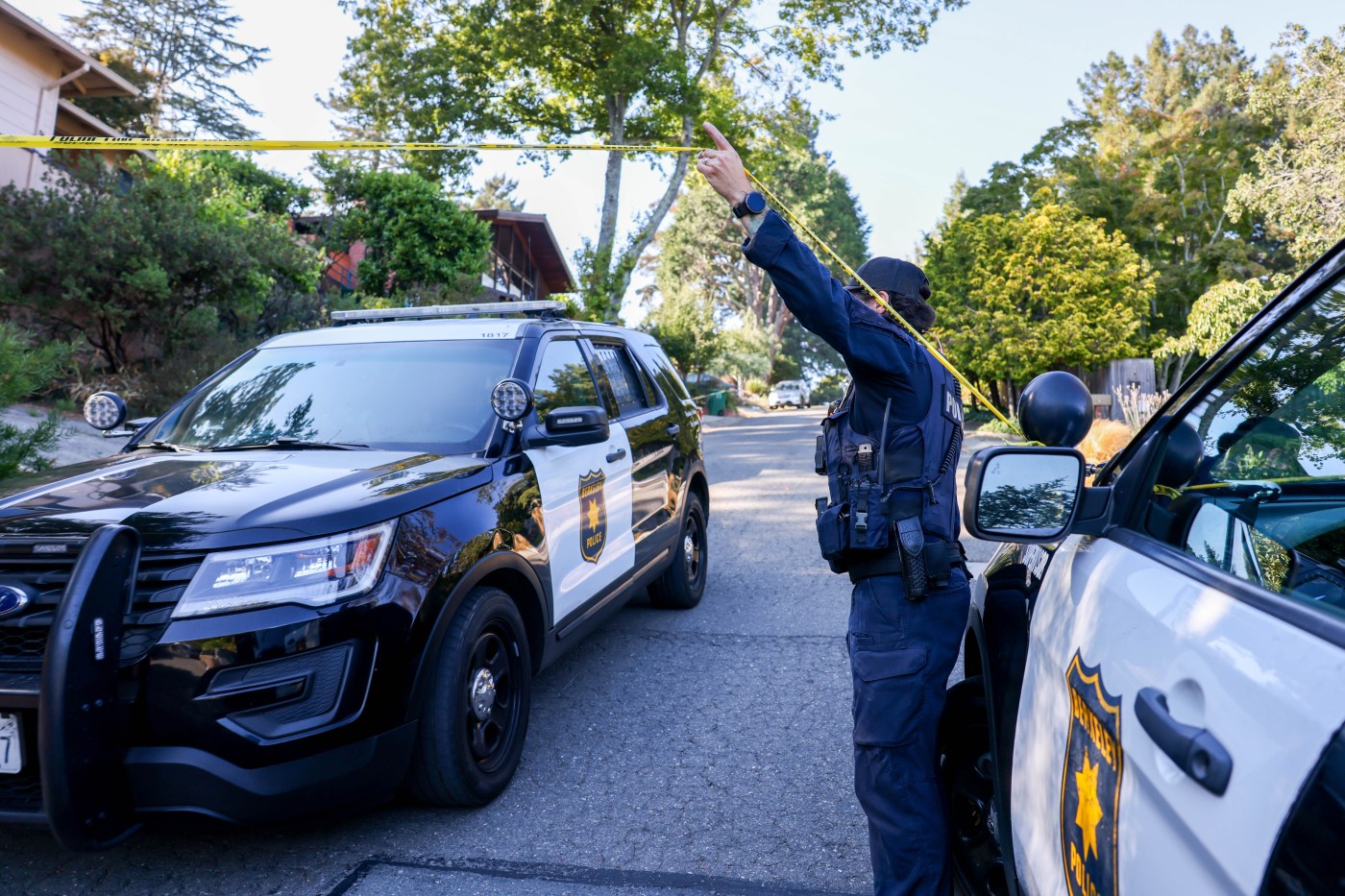 Public police radio channels go silent in Oakland, Alameda County