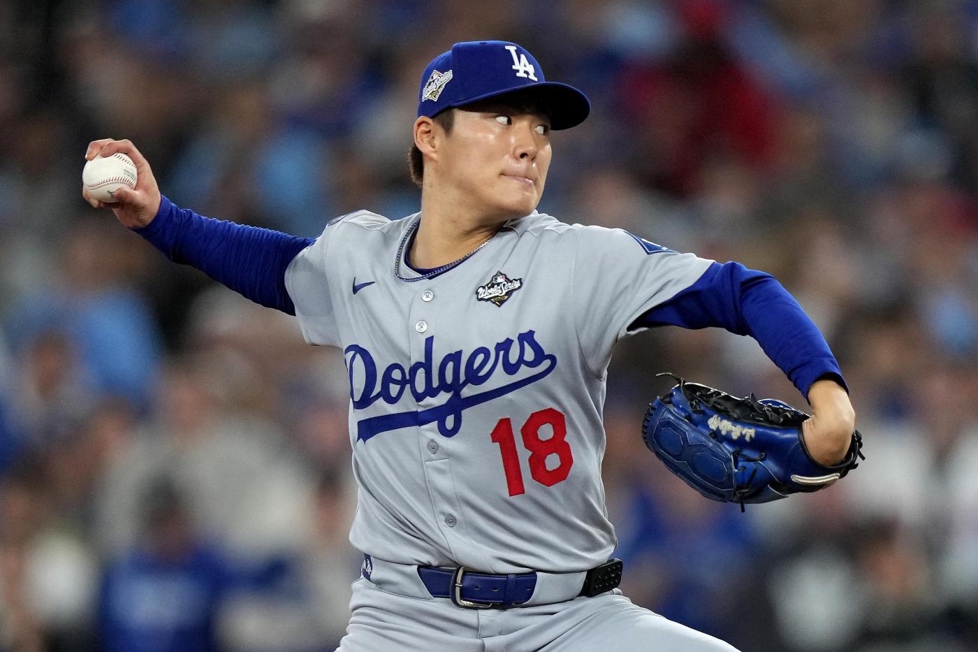 Yamamoto throws first World Series complete game since 2015 as Dodgers beat Blue Jays 5-1