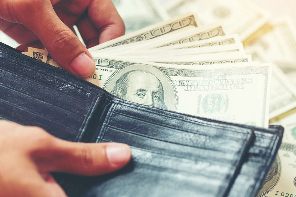 Oakland man accused of serving as courier in Bay Area cash scam