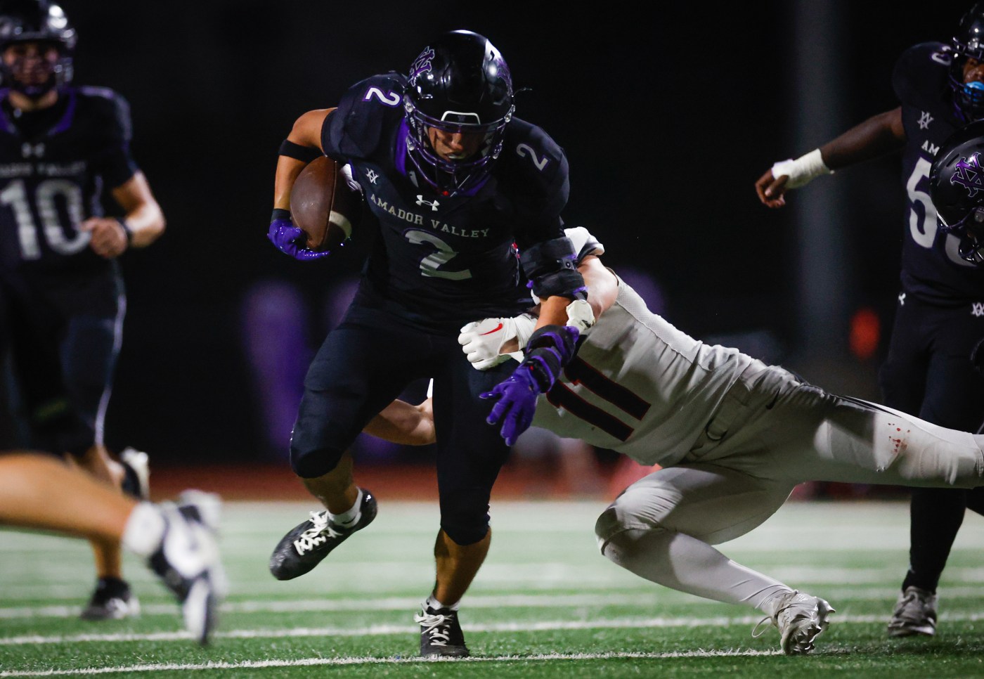 Amador Valley defeats Monte Vista behind barrage of big plays