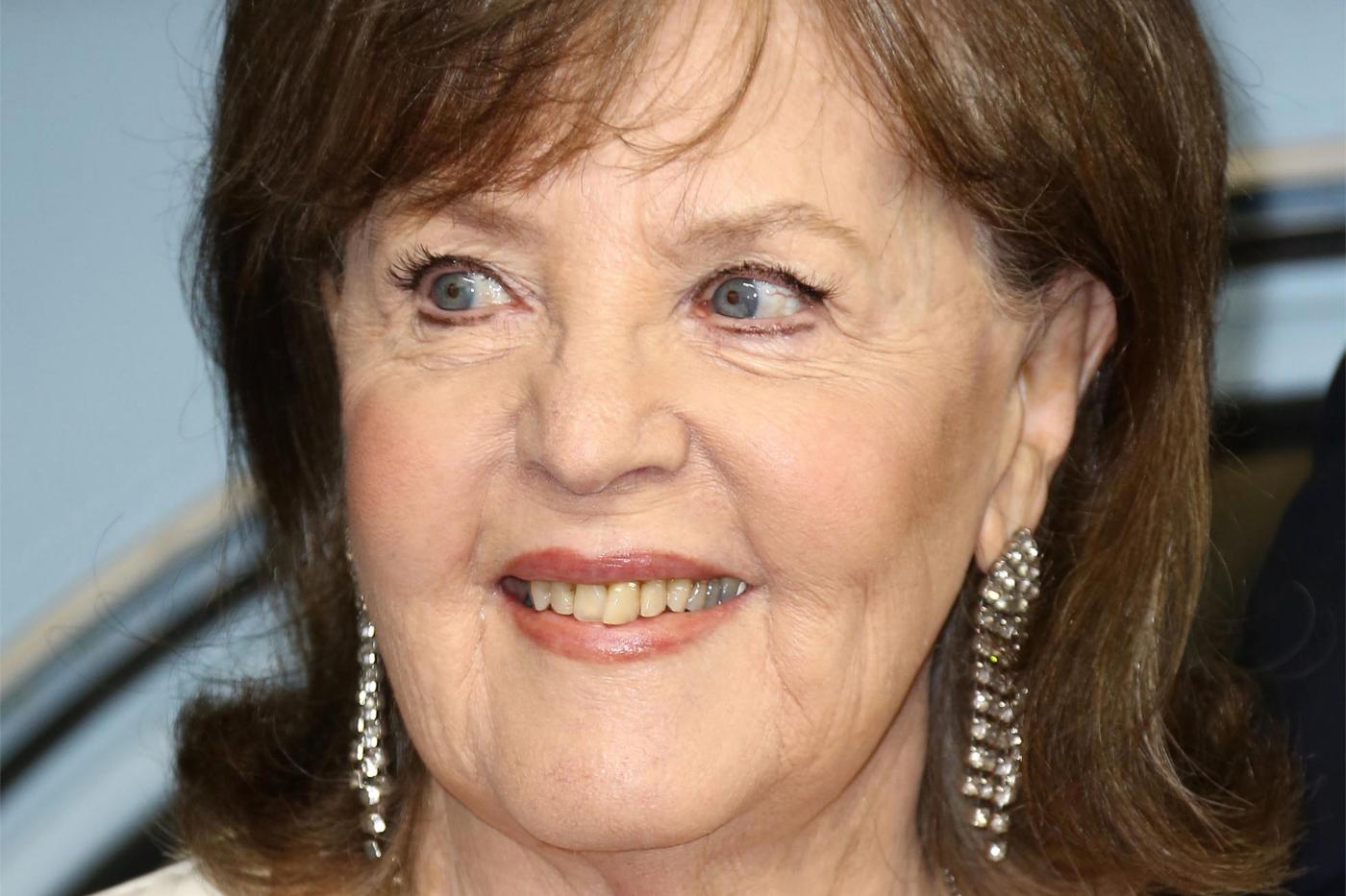Pauline Collins dies at 85; British actress won cult following for playing Shirley Valentine